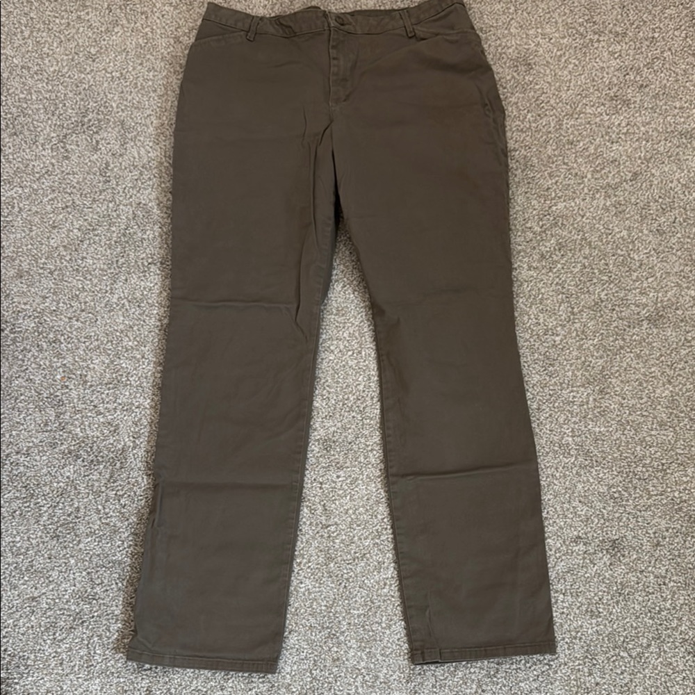 Lee Relaxed Fit Straight Leg Pants